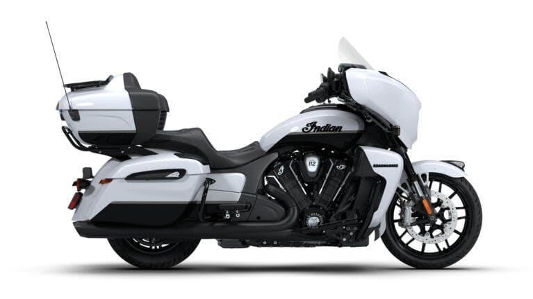 Roadmaster PowerPlus Dark Horse with 112 and PowerBand Audio