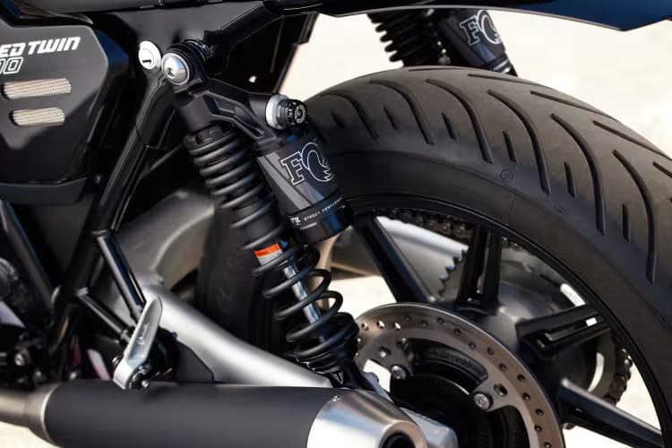 Speed Twin 900