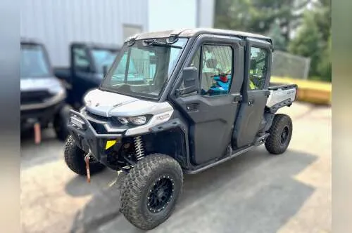 Can-Am Defender MAX